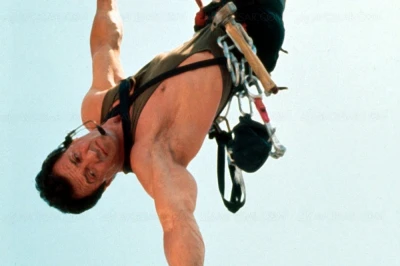 sylvester-stallone-rempile-pour-cliffhanger