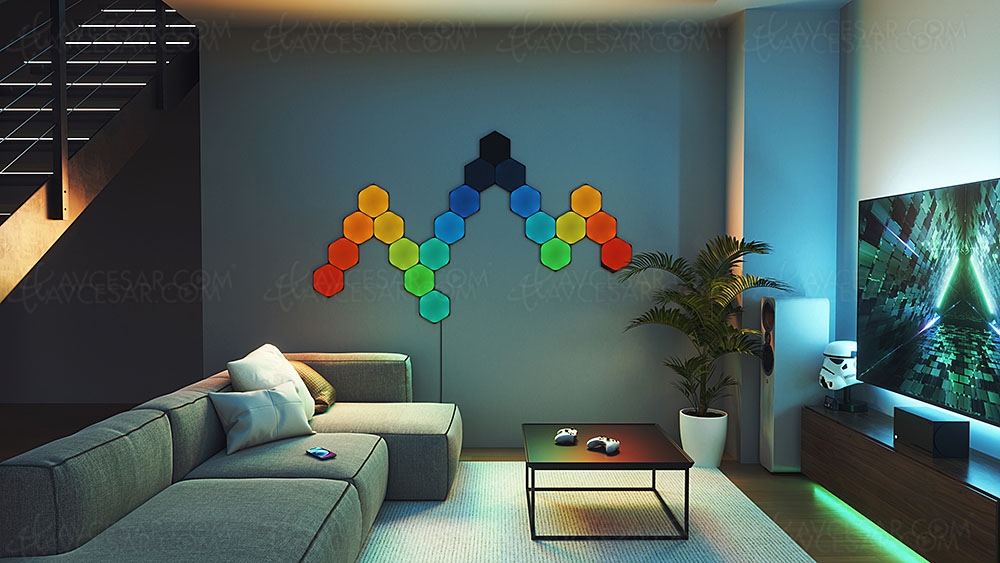 Nanoleaf Ultra Black Shapes et Nanoleaf&nbsp;4D​