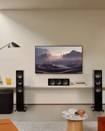 Kef Kube MIE, quatre nouveaux caissons de basses de&nbsp;300&nbsp;W